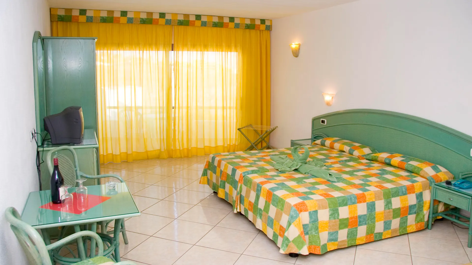 *** Apartment Aparthotel Esquinzo Y Monte Del Mar Playa De Esquinzo Spain