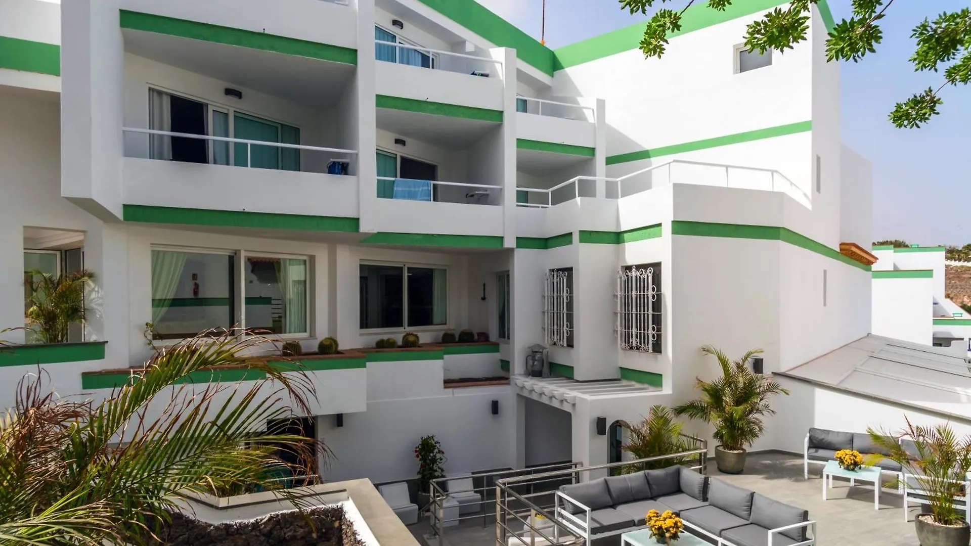 Apartment Aparthotel Esquinzo Y Monte Del Mar Playa De Esquinzo
