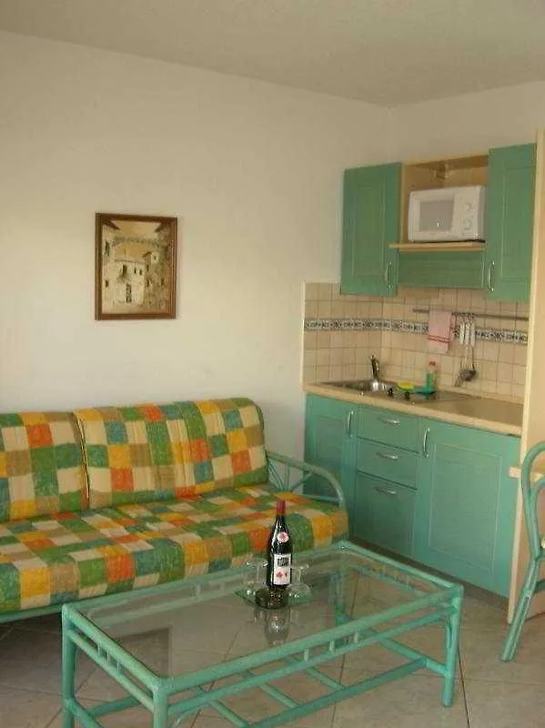 Aparthotel Esquinzo Y Monte Del Mar Playa De Esquinzo 3*,